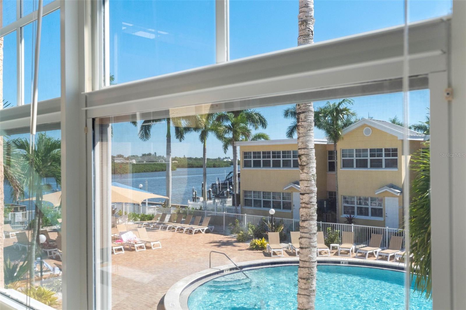 19417 GULF BLVD #B204 — photo 3