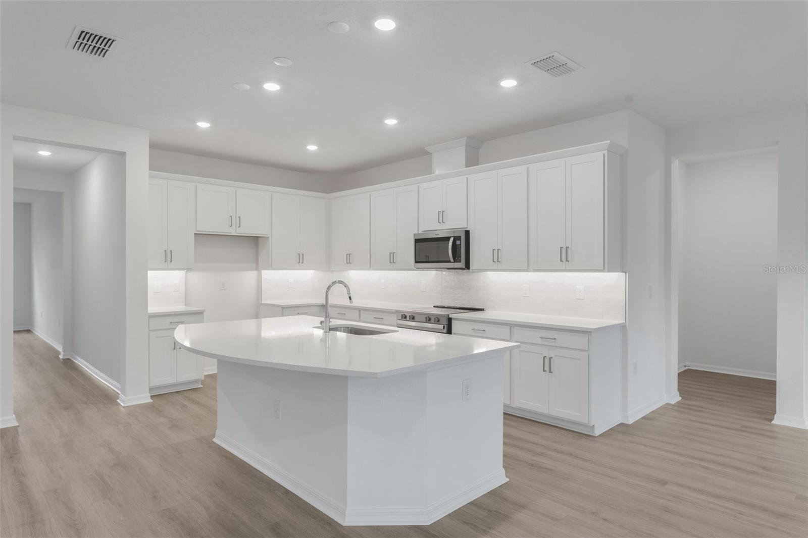 17572 VALLEYWOOD PKWY — photo 25
