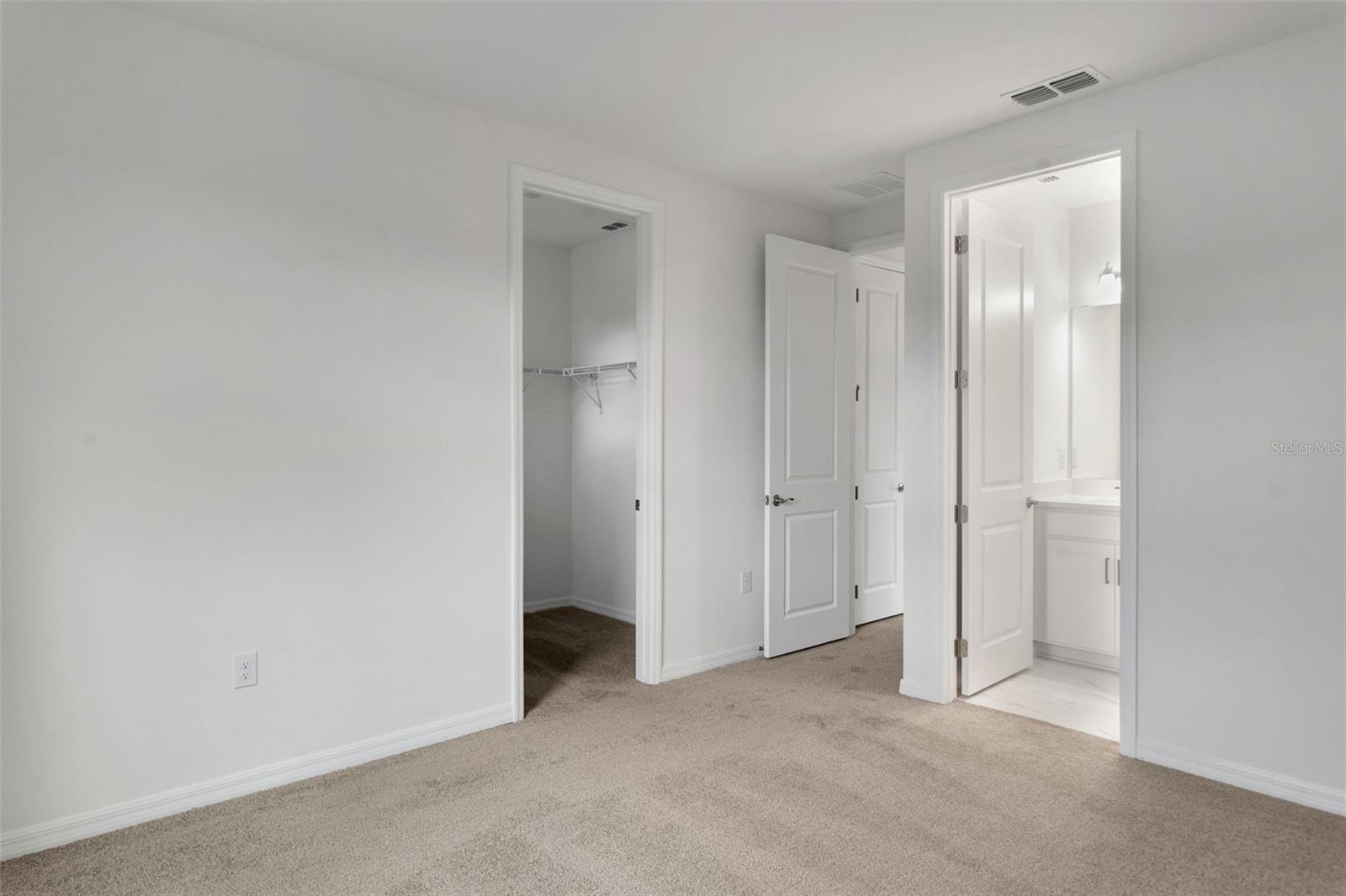 17572 VALLEYWOOD PKWY — photo 51