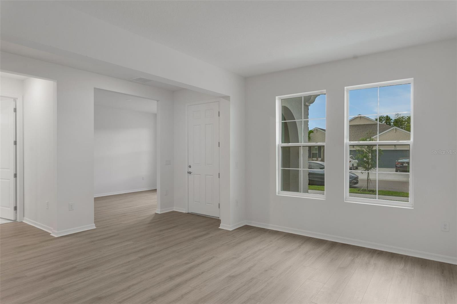 17572 VALLEYWOOD PKWY — photo 36