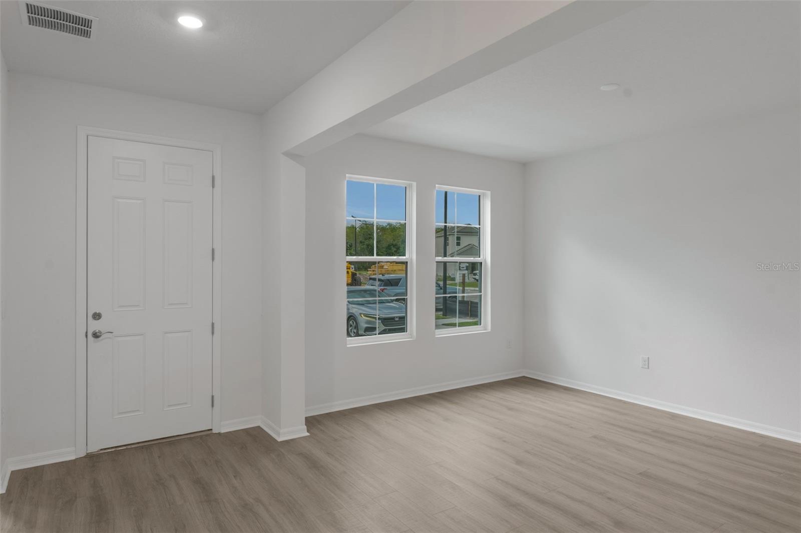 17572 VALLEYWOOD PKWY — photo 37
