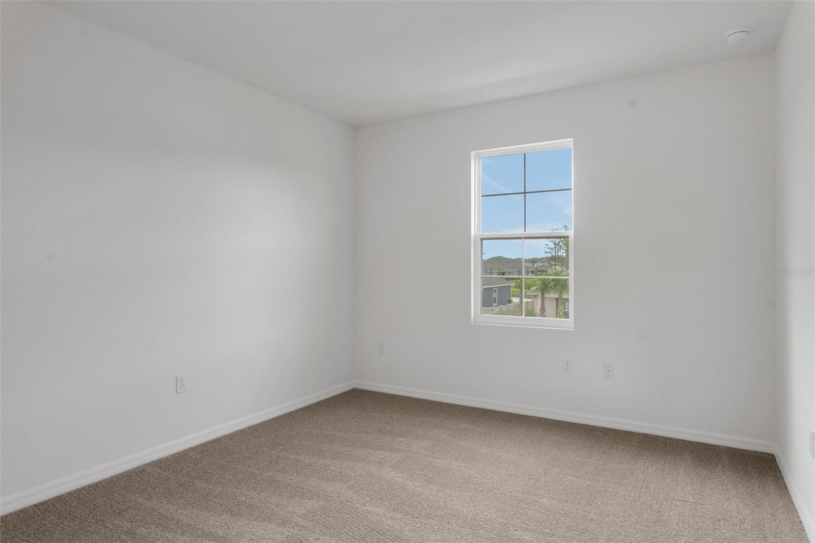 17572 VALLEYWOOD PKWY — photo 53