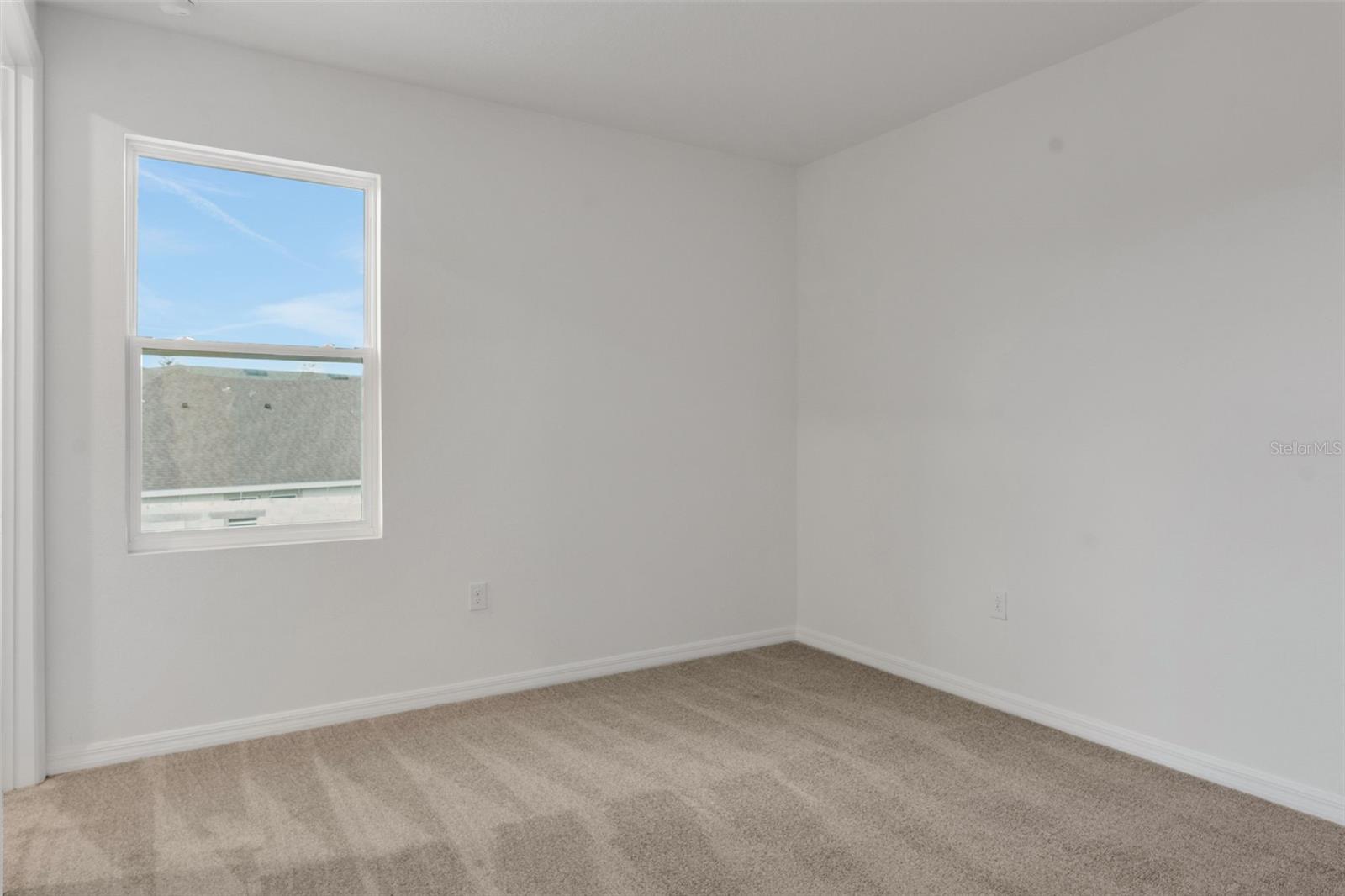 17572 VALLEYWOOD PKWY — photo 43