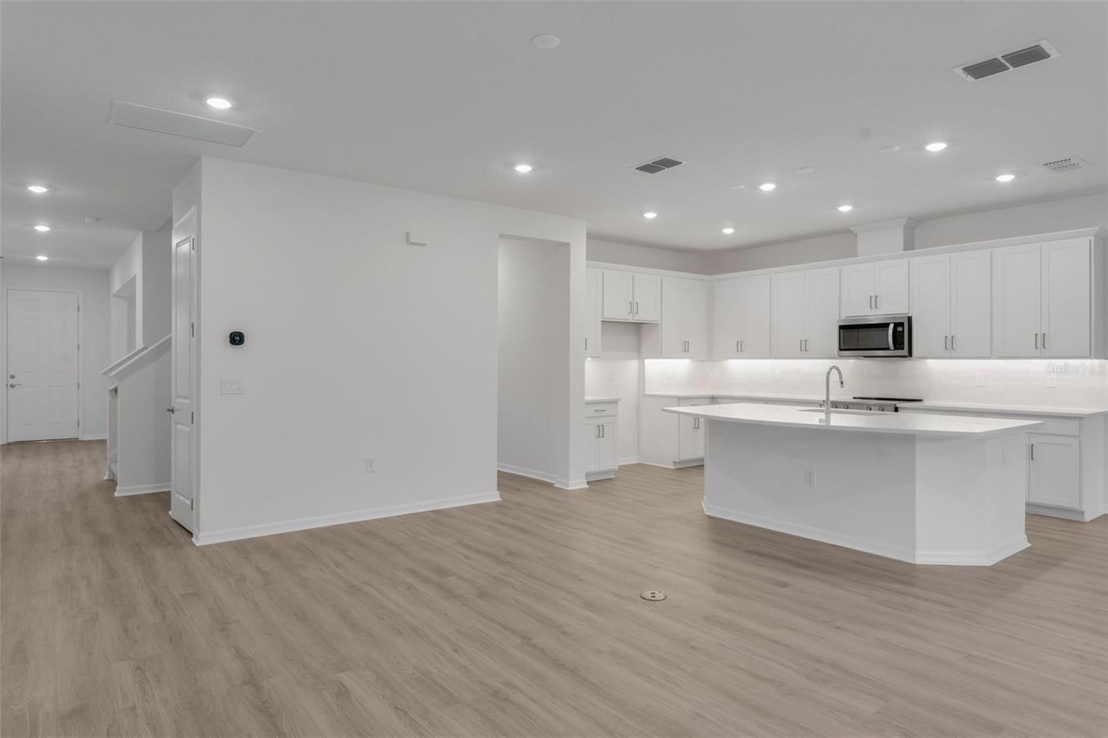 17572 VALLEYWOOD PKWY — photo 26