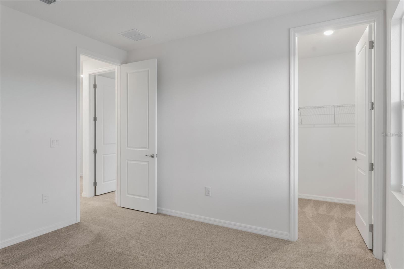 17572 VALLEYWOOD PKWY — photo 41
