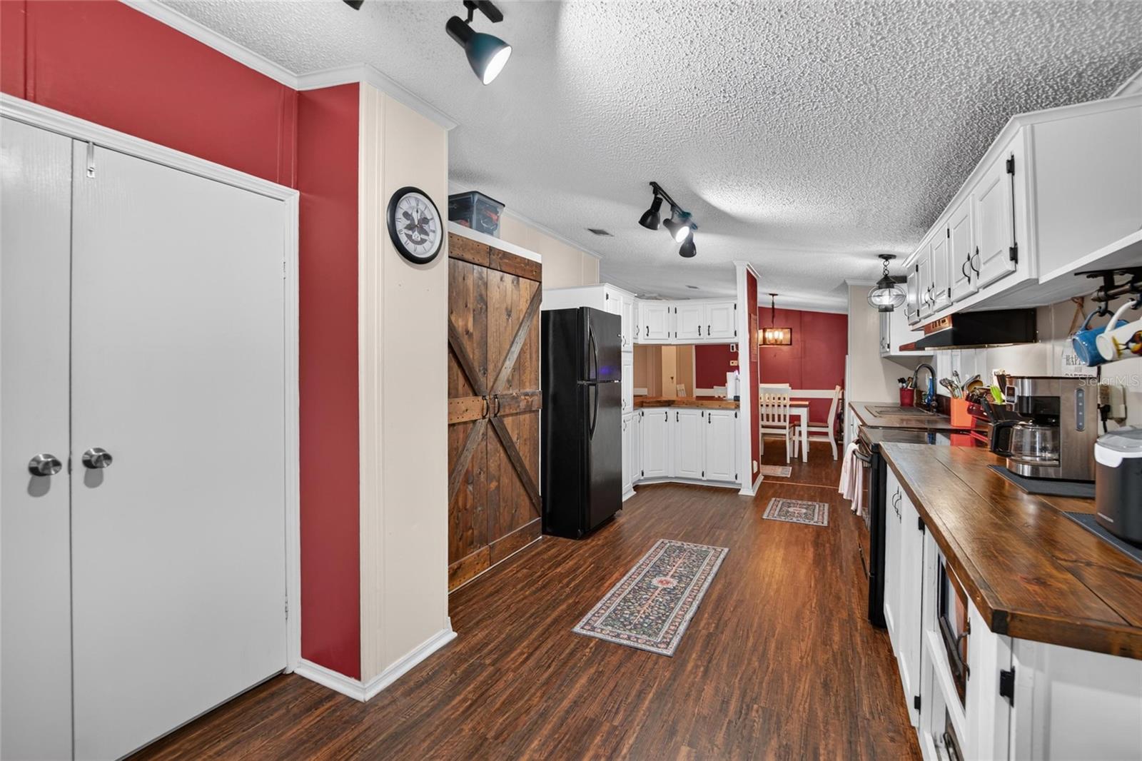3902 TOPRECA DR — photo 11