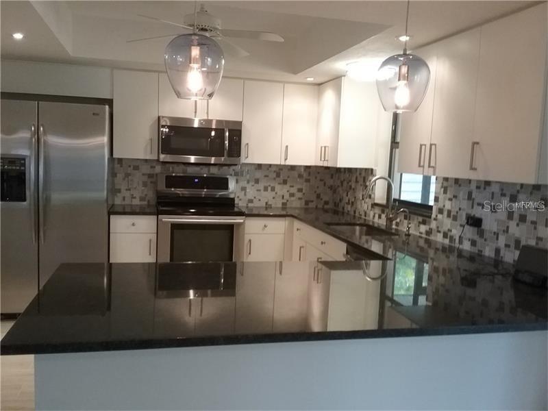 700 LEHIGH RD — photo 6