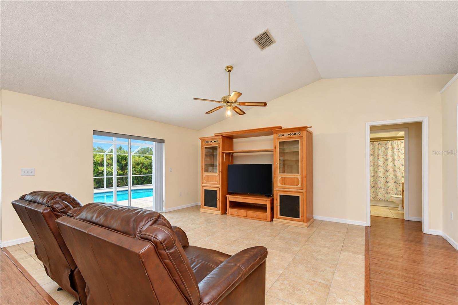 3066 ESPLANADE DR — photo 15