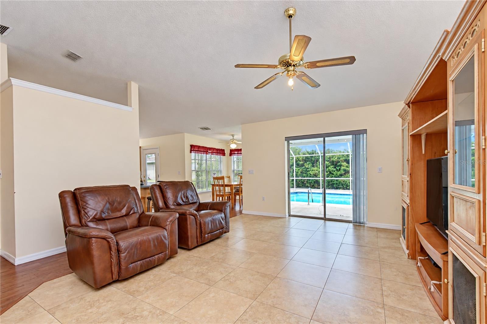 3066 ESPLANADE DR — photo 18