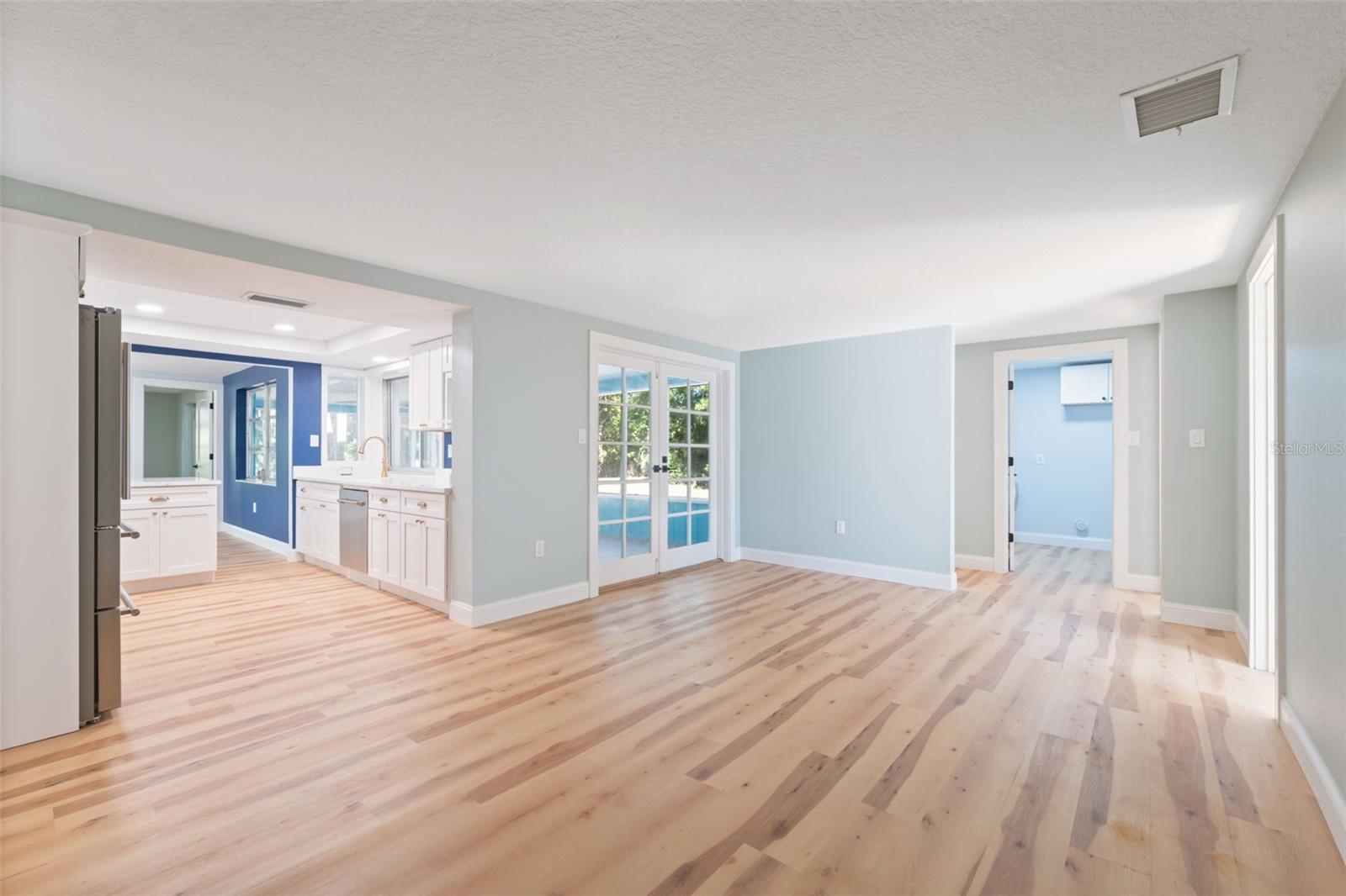 8103 GULF WAY — photo 12