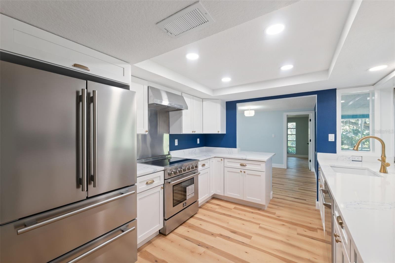8103 GULF WAY — photo 8