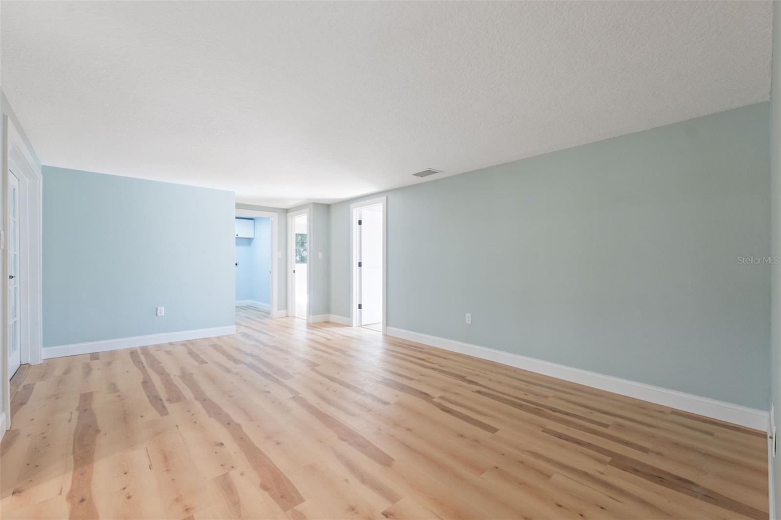 8103 GULF WAY — photo 13