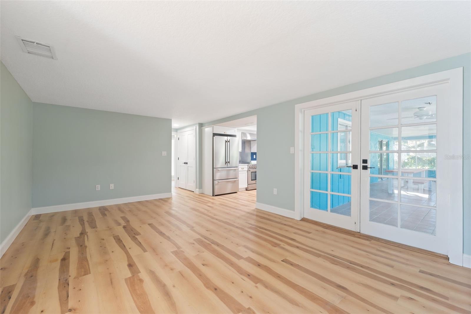 8103 GULF WAY — photo 11