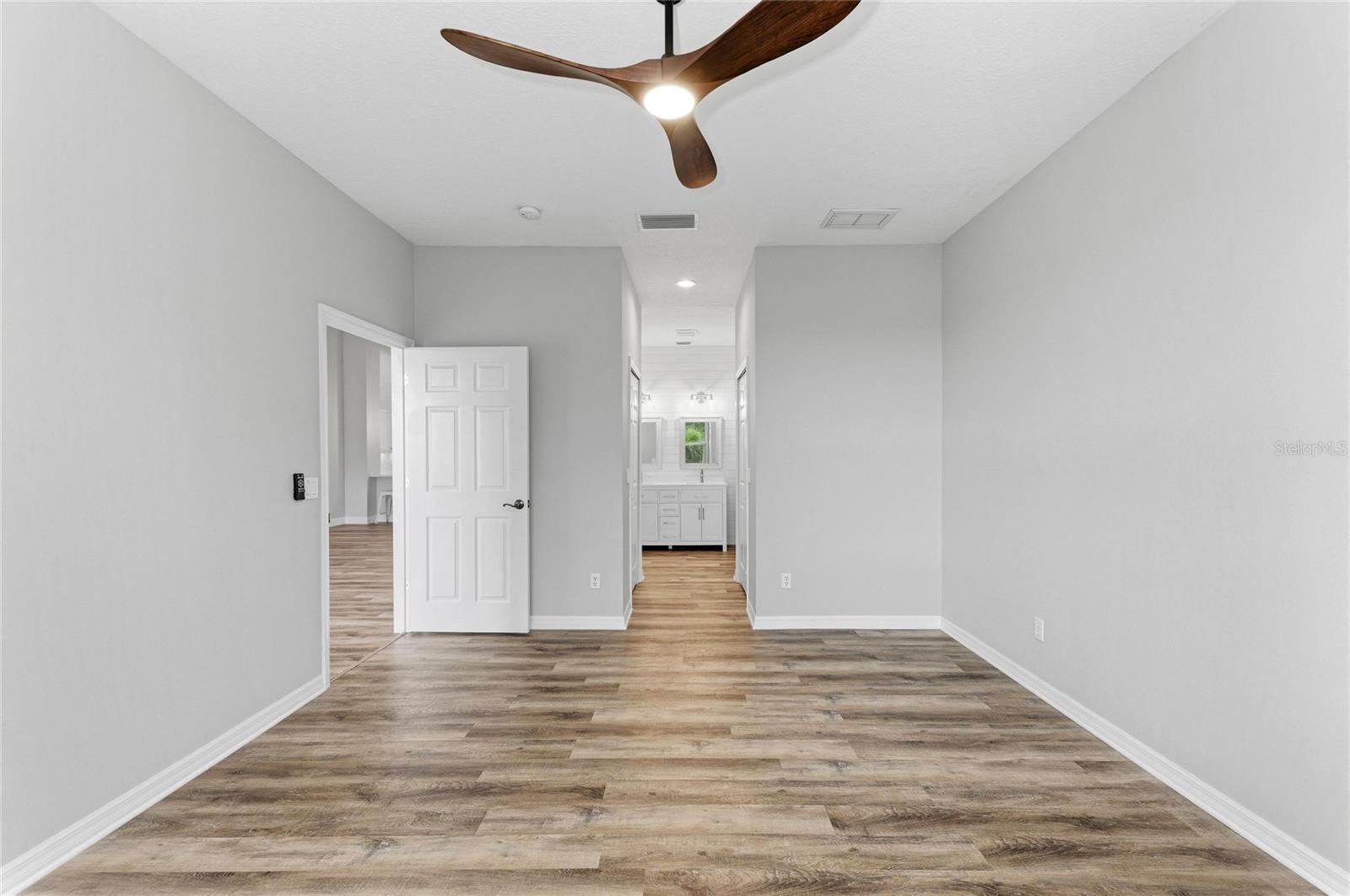 5645 KEY LARGO CT #5645 — photo 34