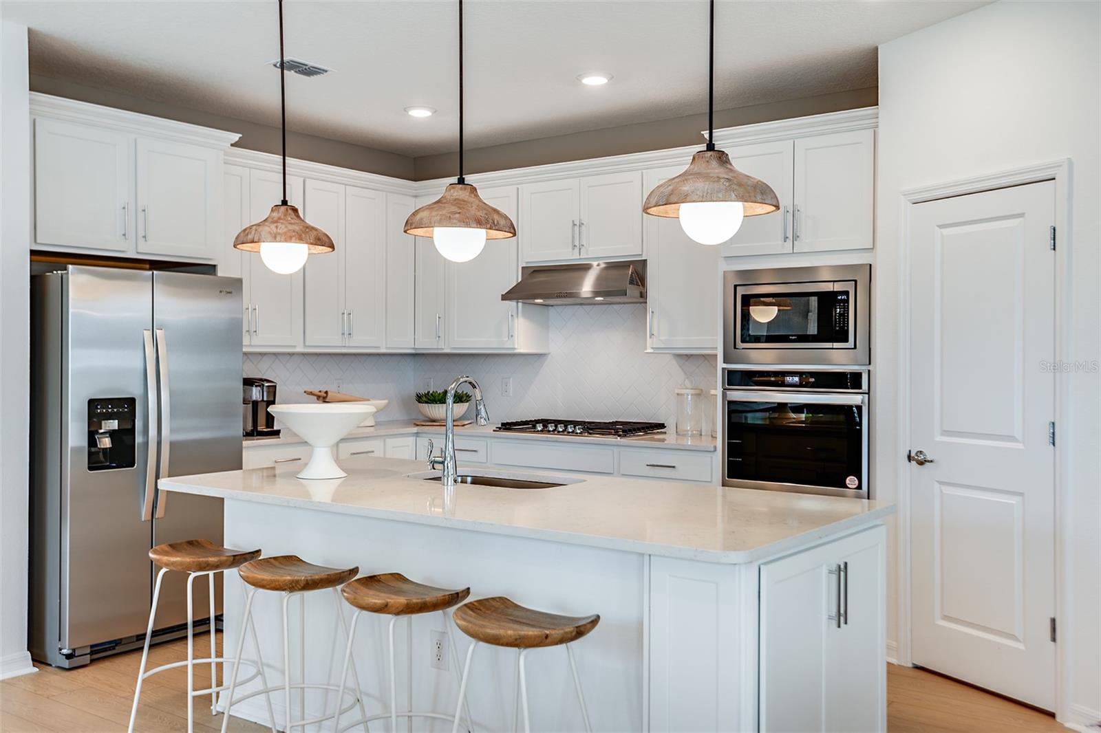 11128 SYCAMORE GLEN LOOP — photo 4