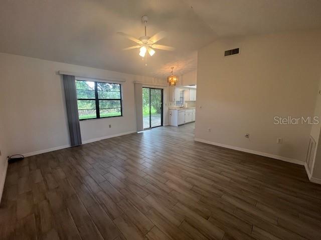 1052 DEER HOLLOW BLVD — photo 6