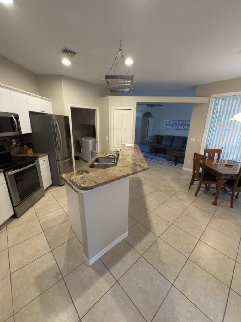 4258 MERMELL CIR — photo 14