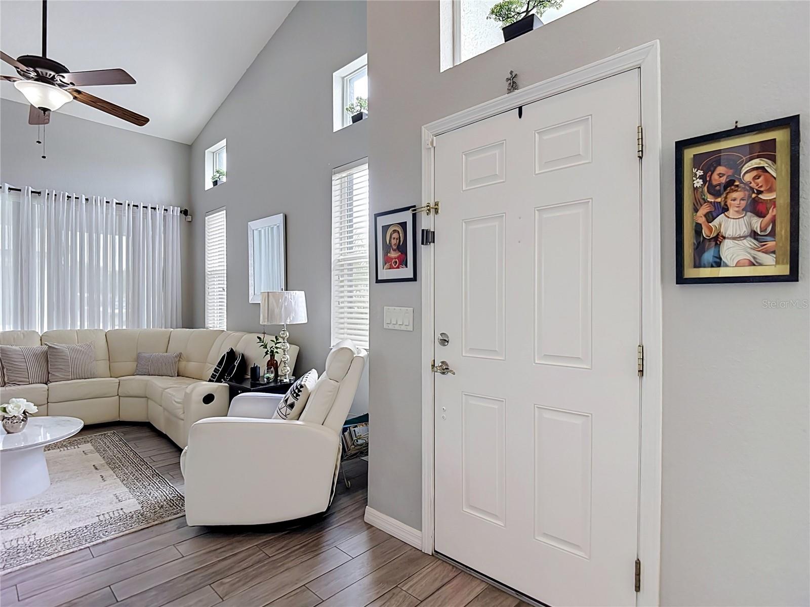 1203 SUMMERGATE DR — photo 10