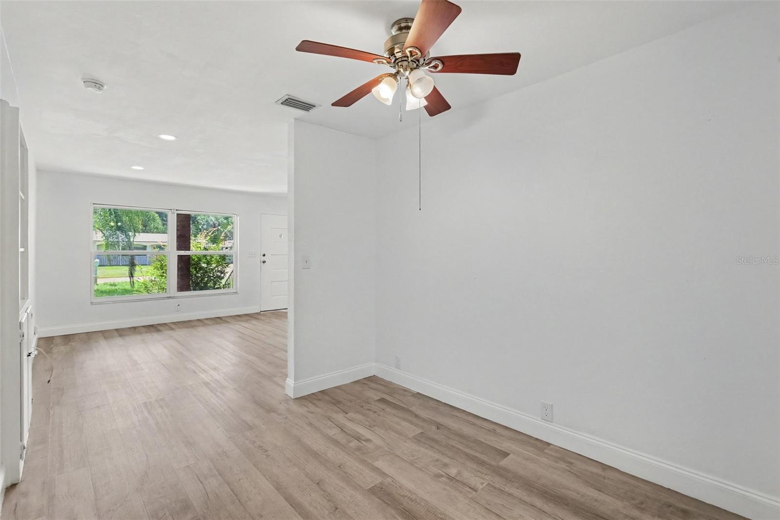 404 E MORGAN ST — photo 6