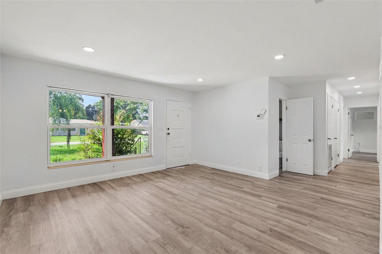 404 E MORGAN ST — photo 4