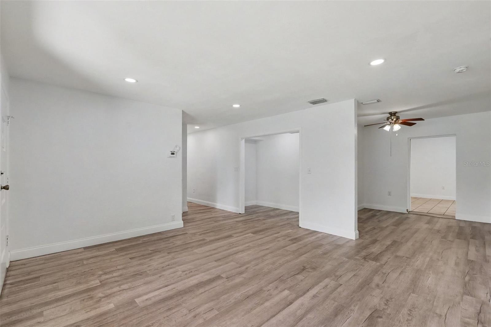 404 E MORGAN ST — photo 5