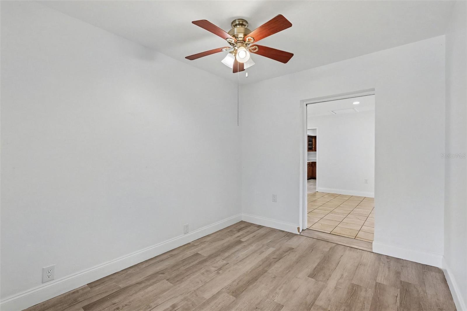 404 E MORGAN ST — photo 20