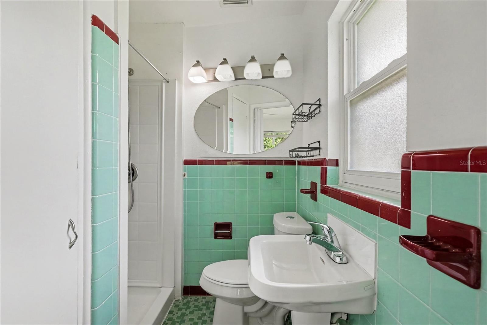 404 E MORGAN ST — photo 16
