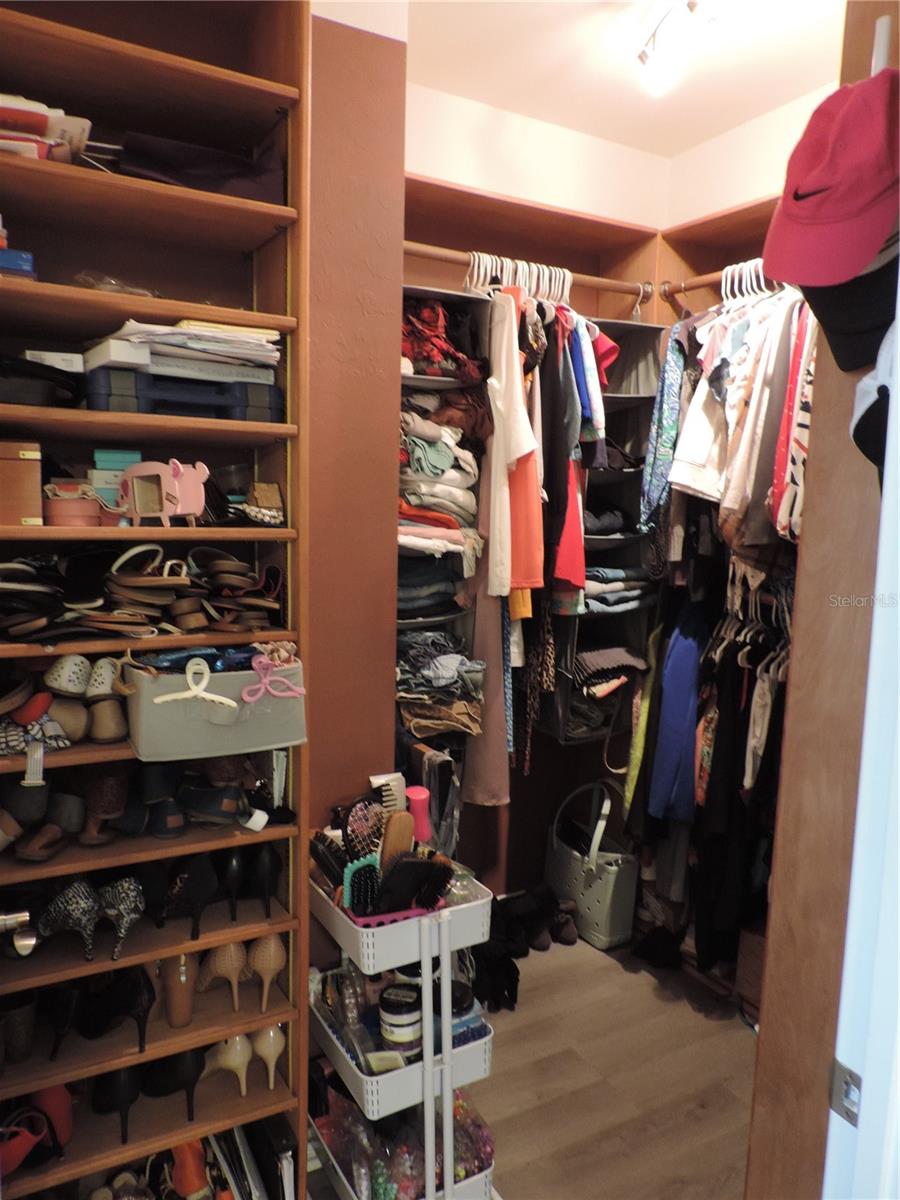 5070 LAYTON DR — photo 14