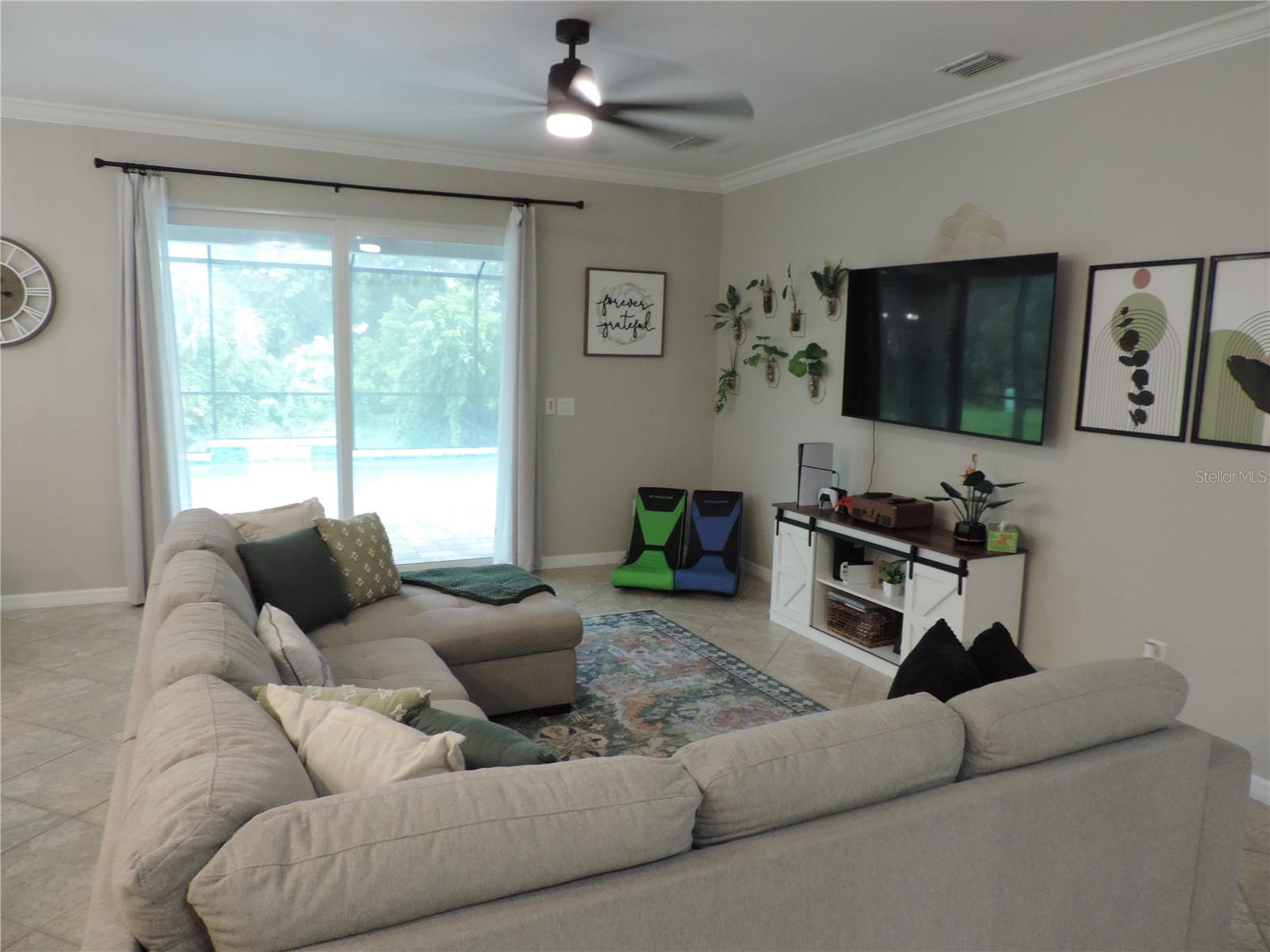 5070 LAYTON DR — photo 8
