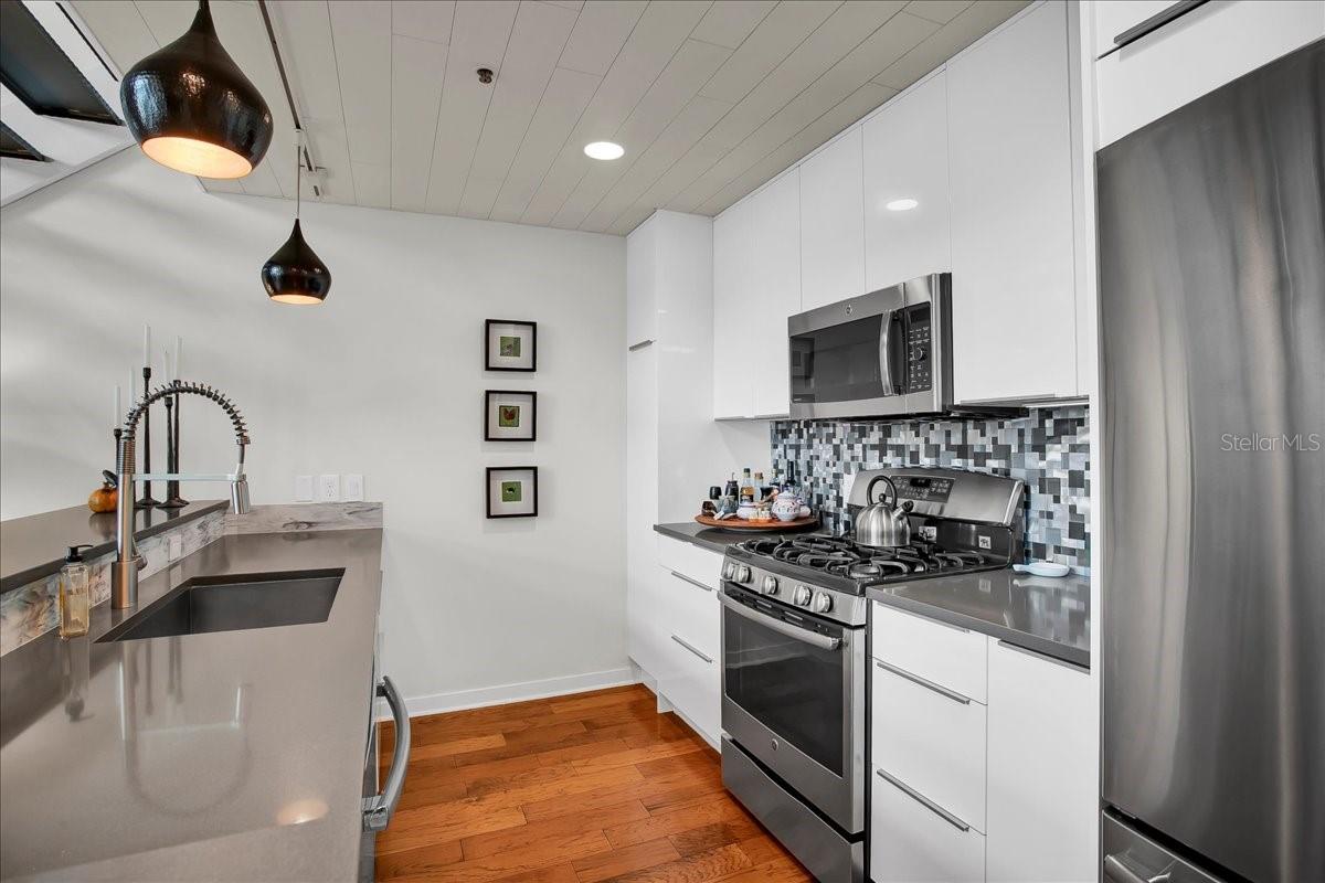 101 S 12TH ST #405 — photo 5