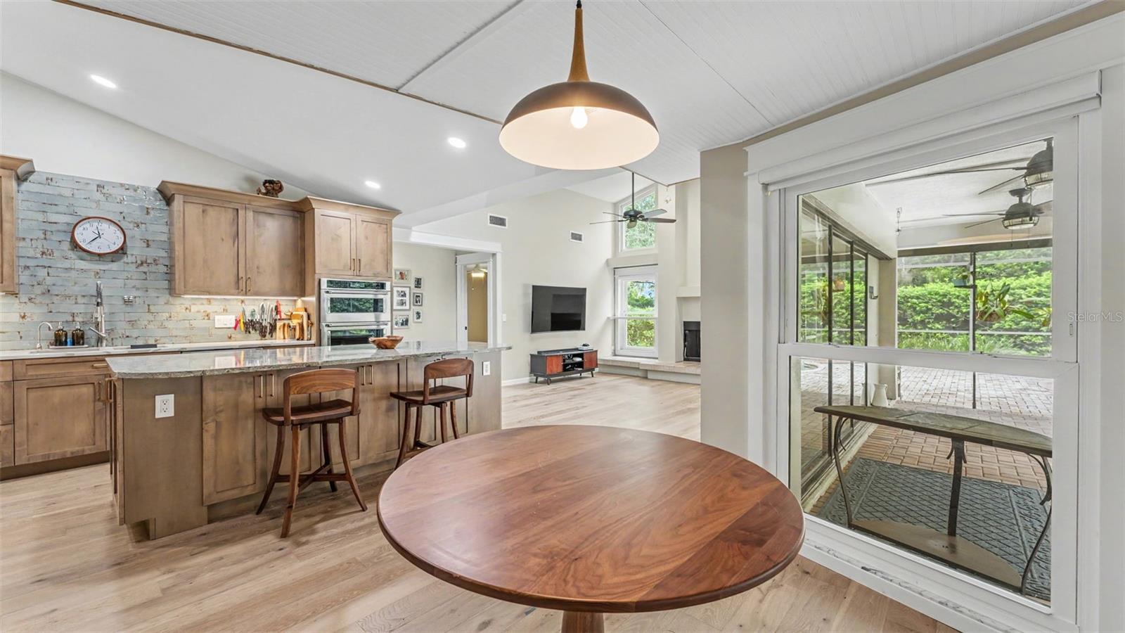 2712 LAUREL OAK DR — photo 9