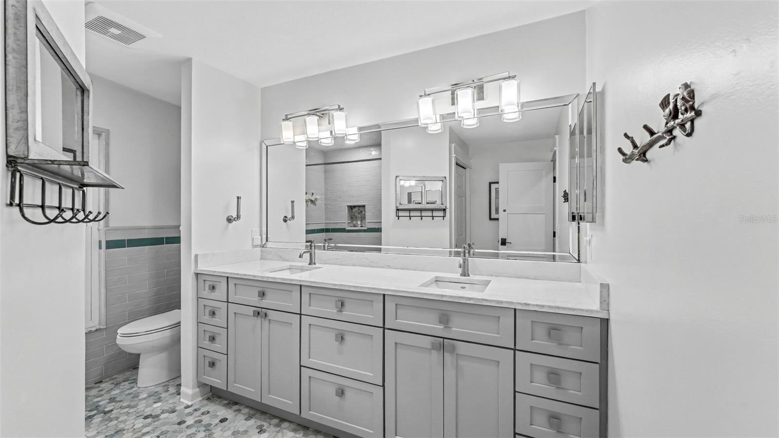 2712 LAUREL OAK DR — photo 34