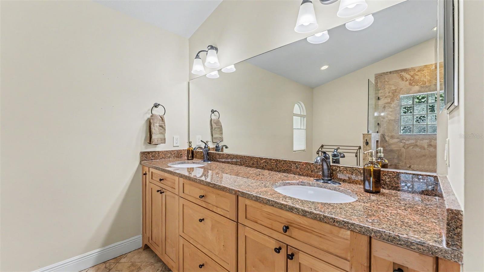 2712 LAUREL OAK DR — photo 22