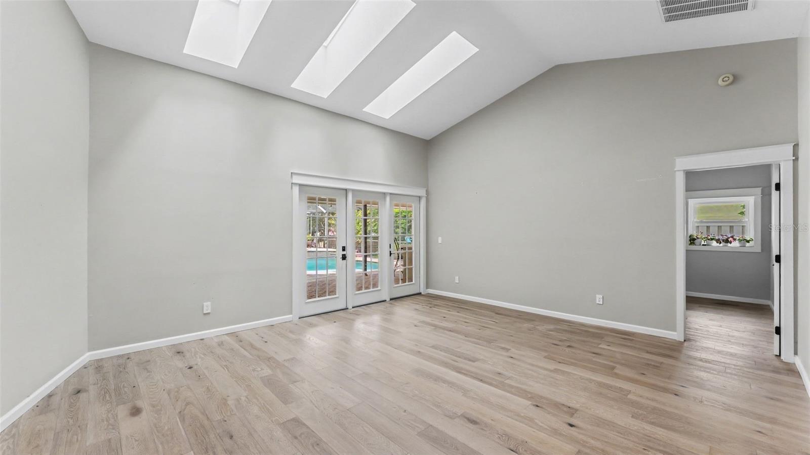 2712 LAUREL OAK DR — photo 17