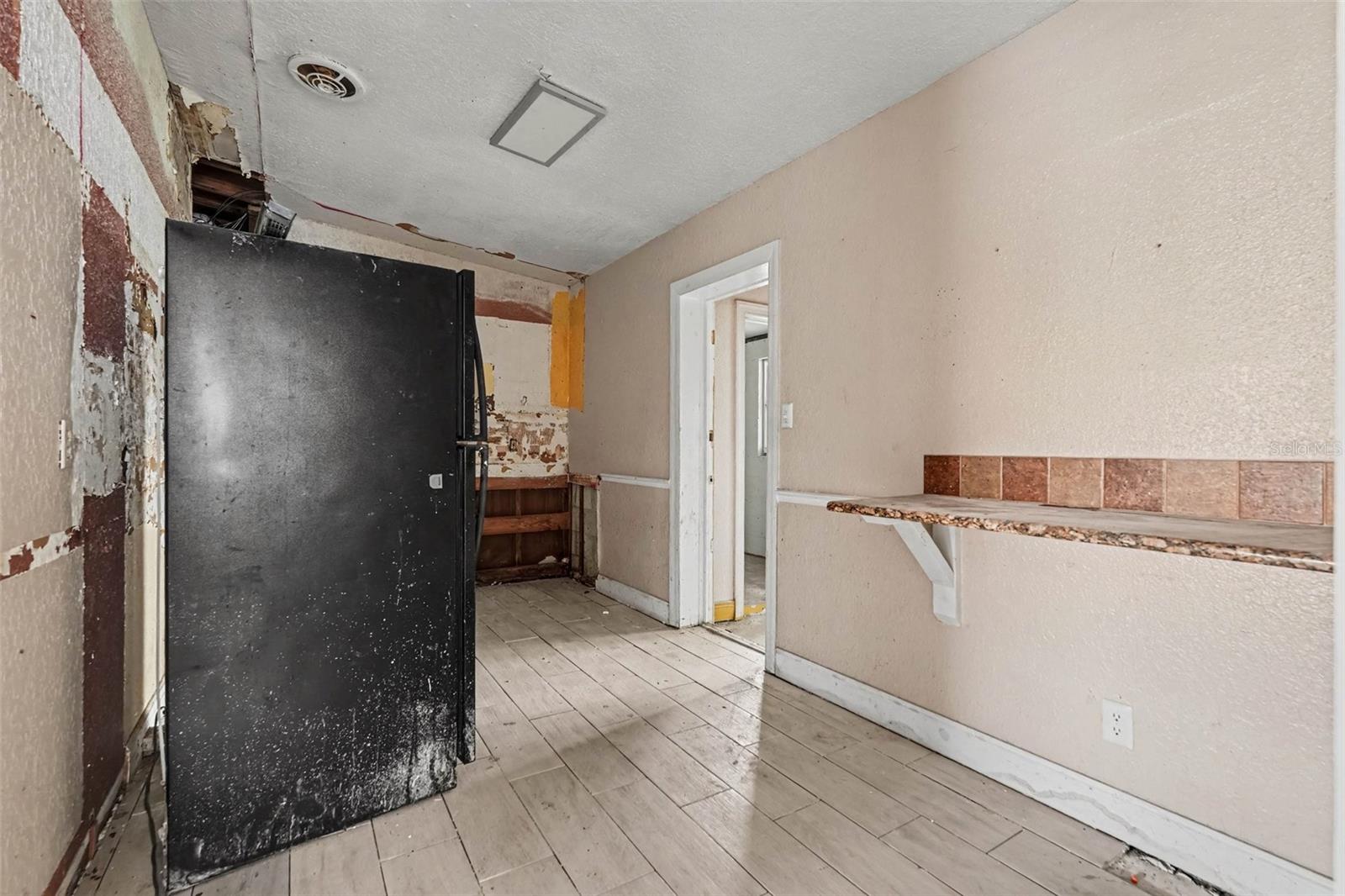 10925 N FLORENCE AVE — photo 10