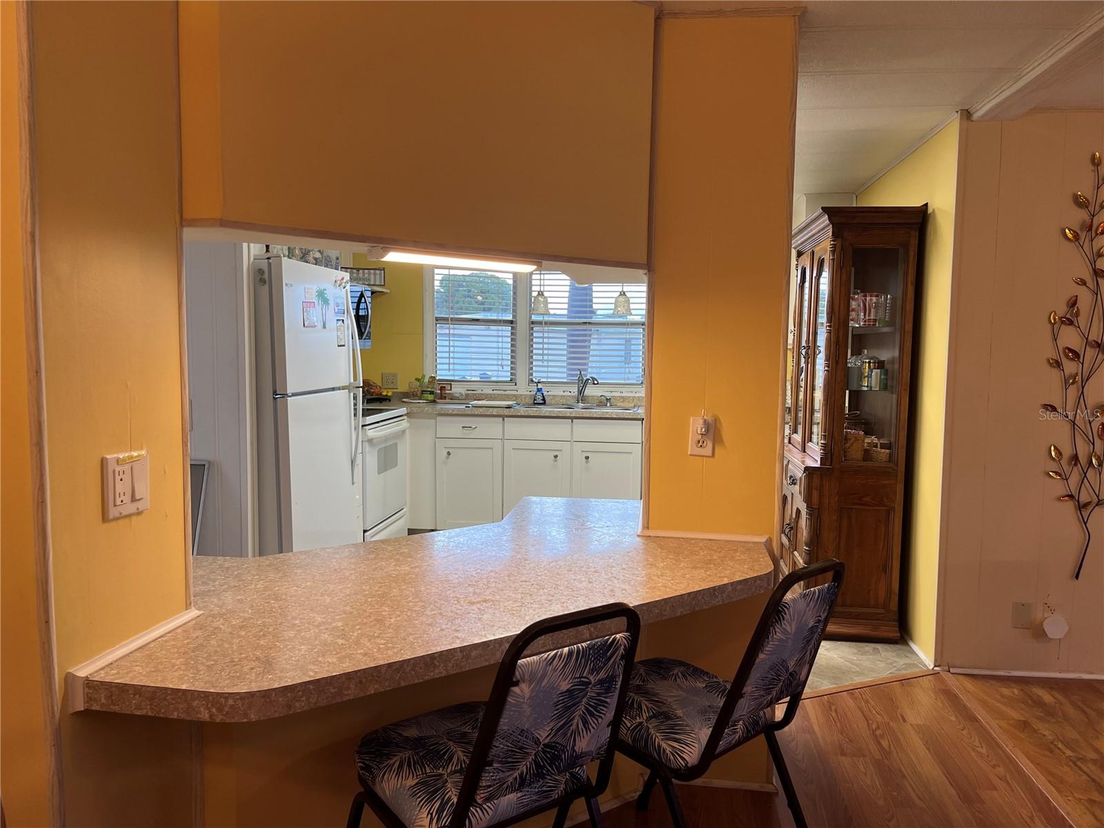 804 CERVINA DR N — photo 24