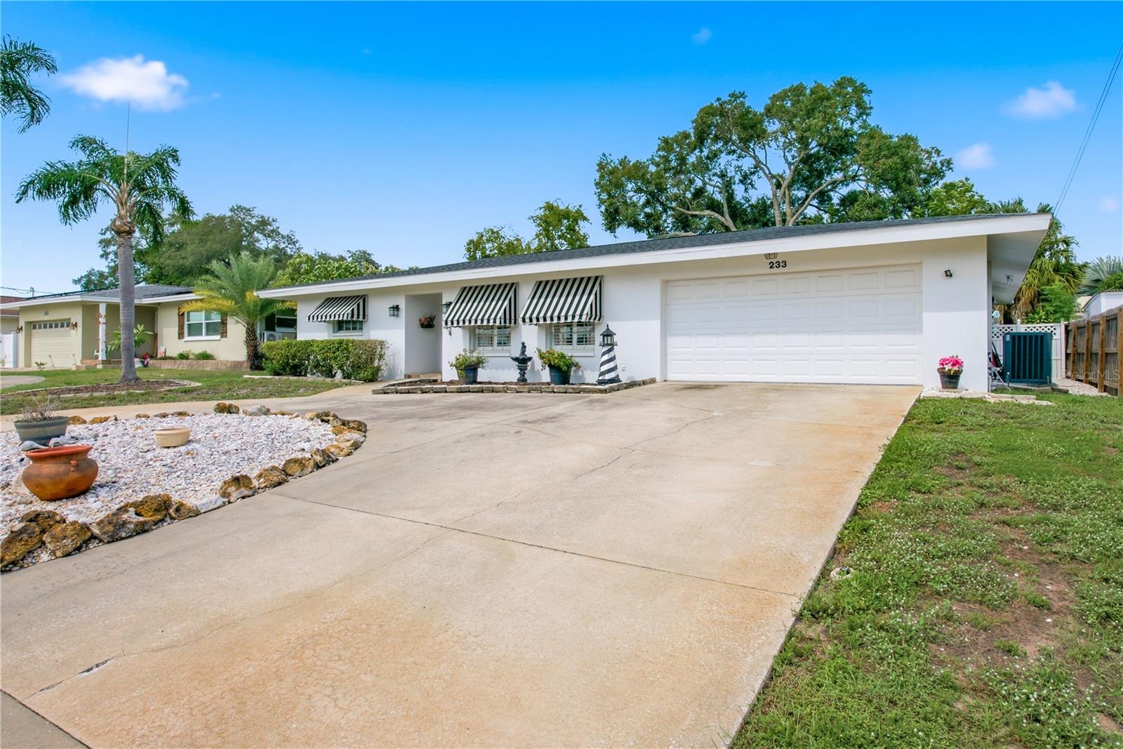 233 WESTWINDS DR — photo 4