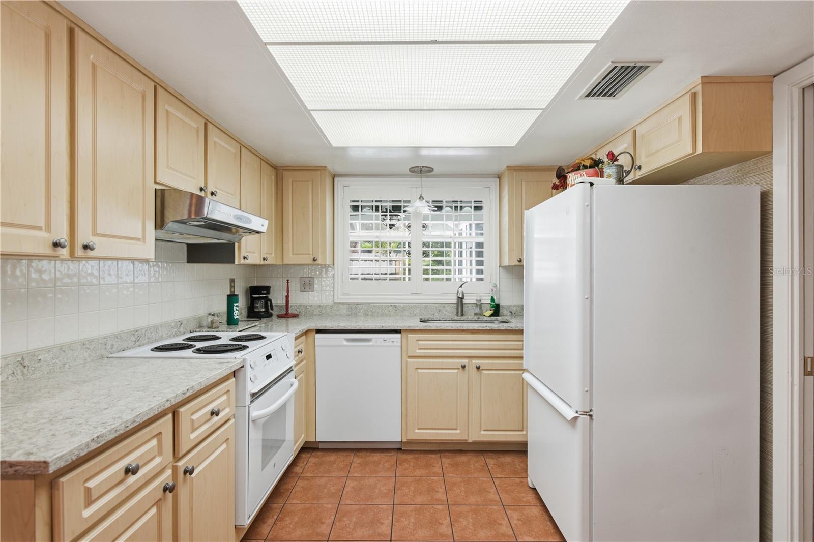 233 WESTWINDS DR — photo 17