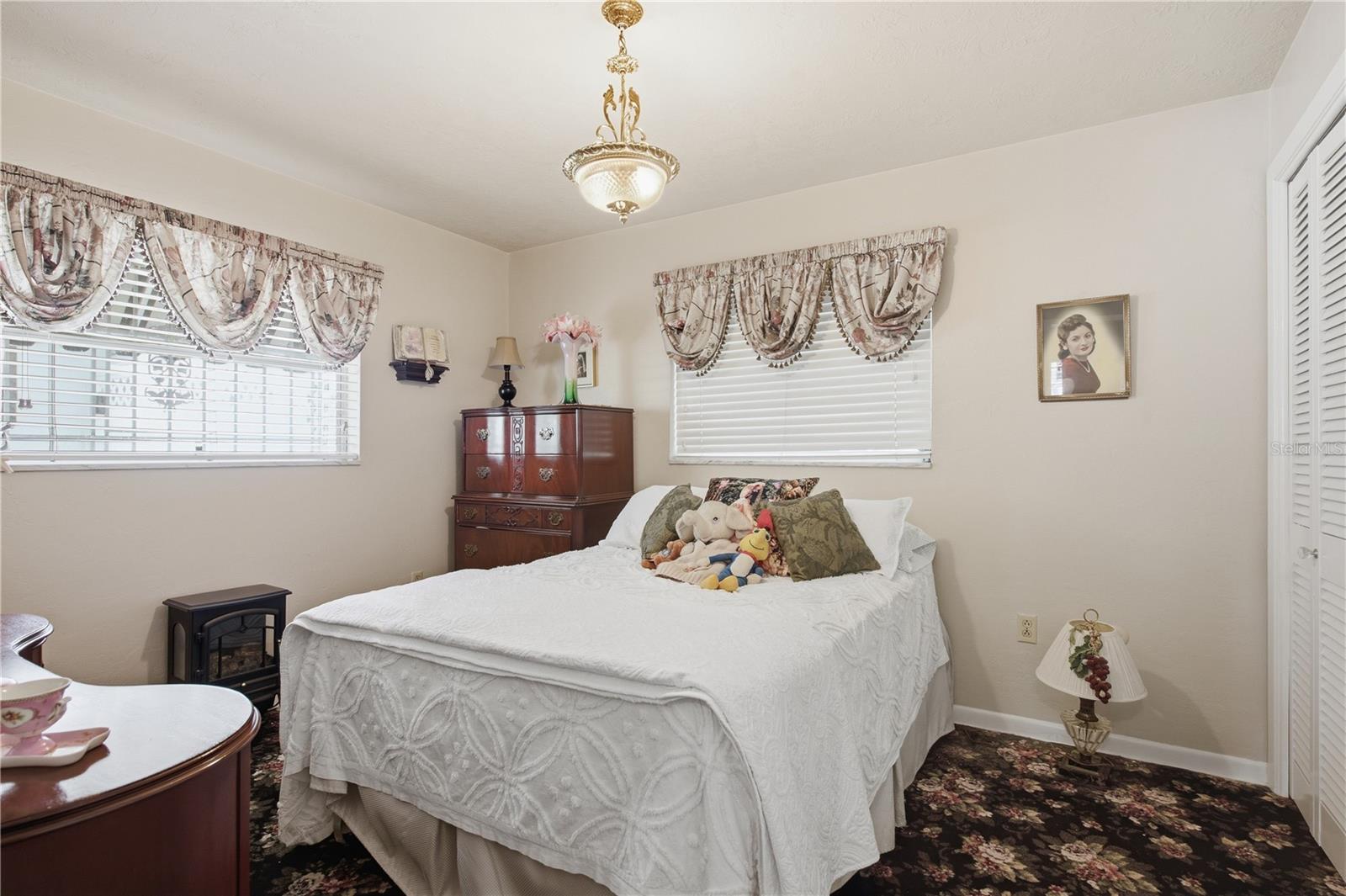 233 WESTWINDS DR — photo 27