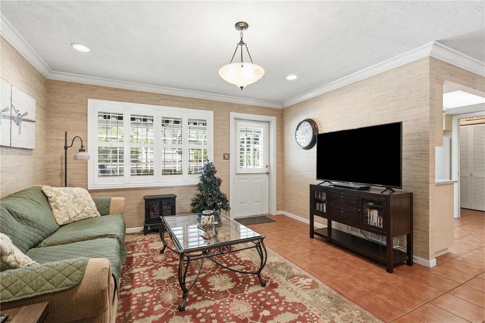 233 WESTWINDS DR — photo 11