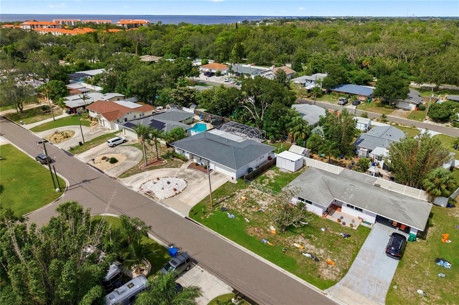 233 WESTWINDS DR — photo 46