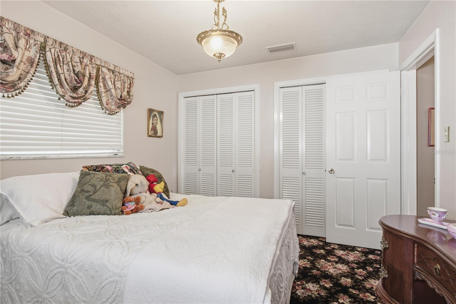 233 WESTWINDS DR — photo 28
