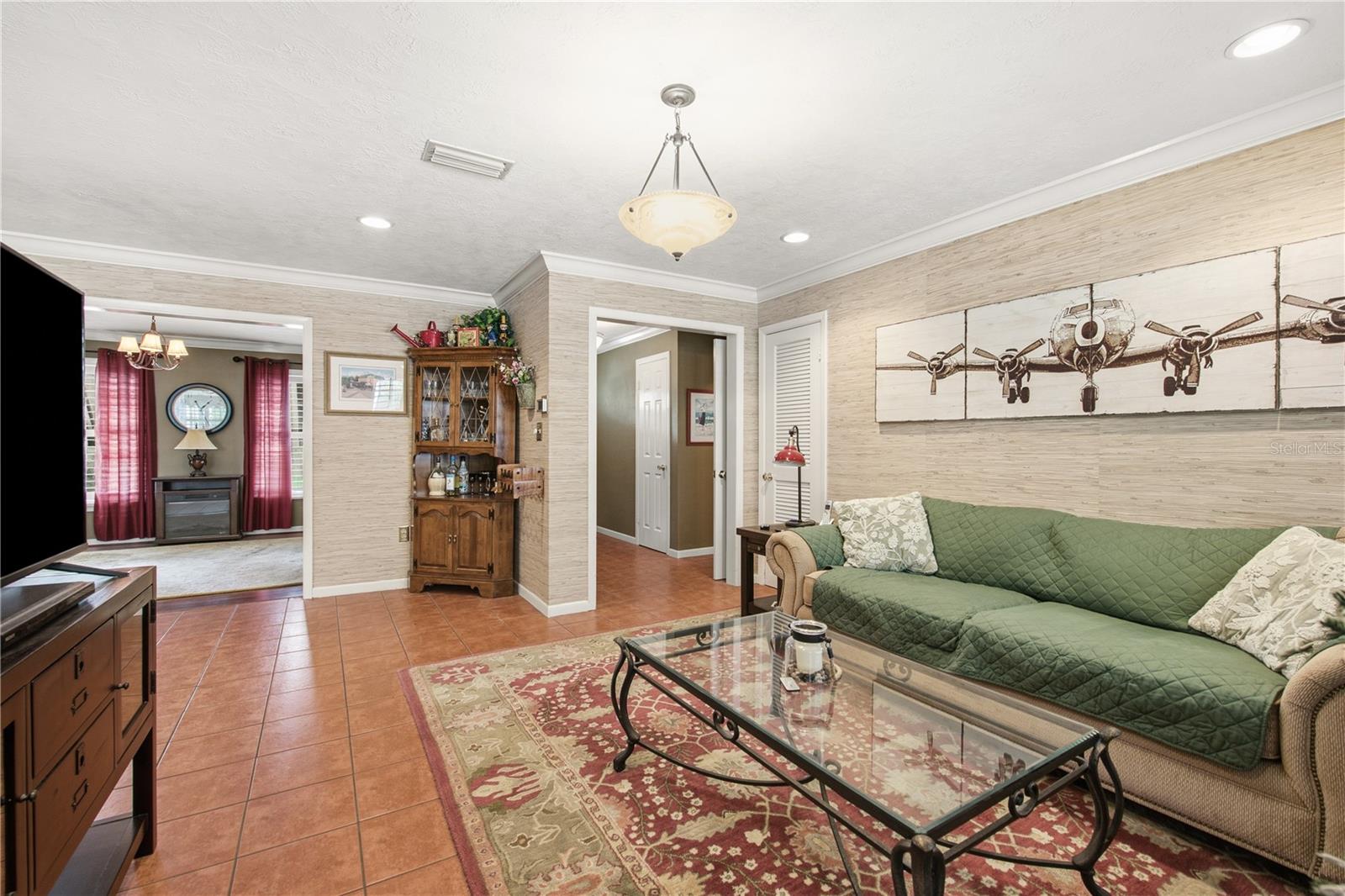 233 WESTWINDS DR — photo 12