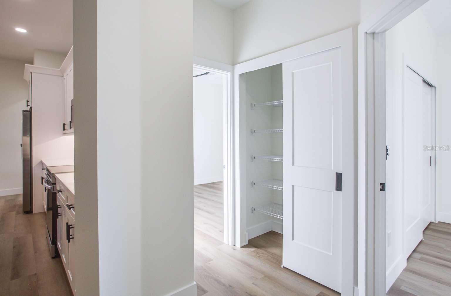 5752 SHAFFER AVE — photo 33