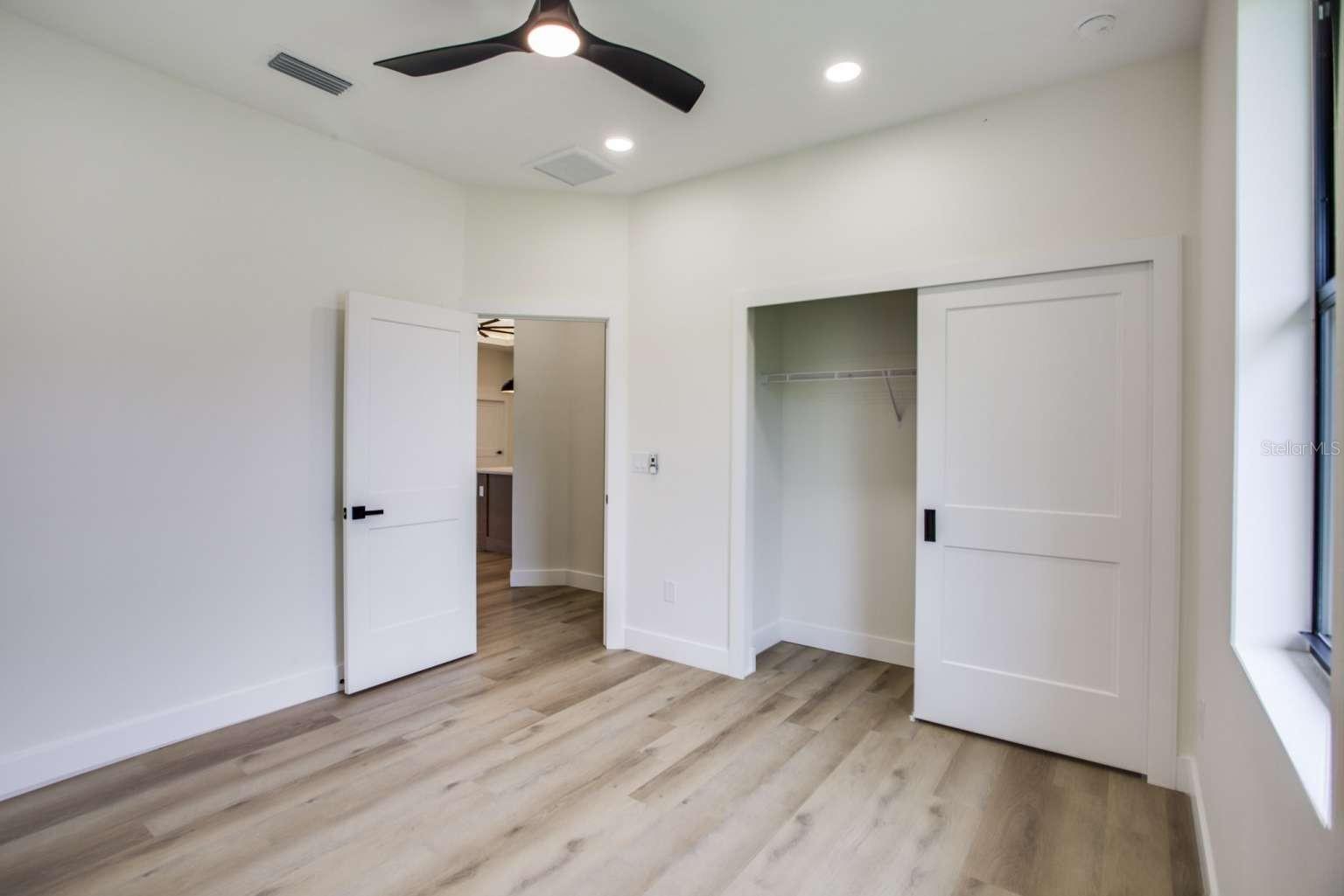 5752 SHAFFER AVE — photo 30