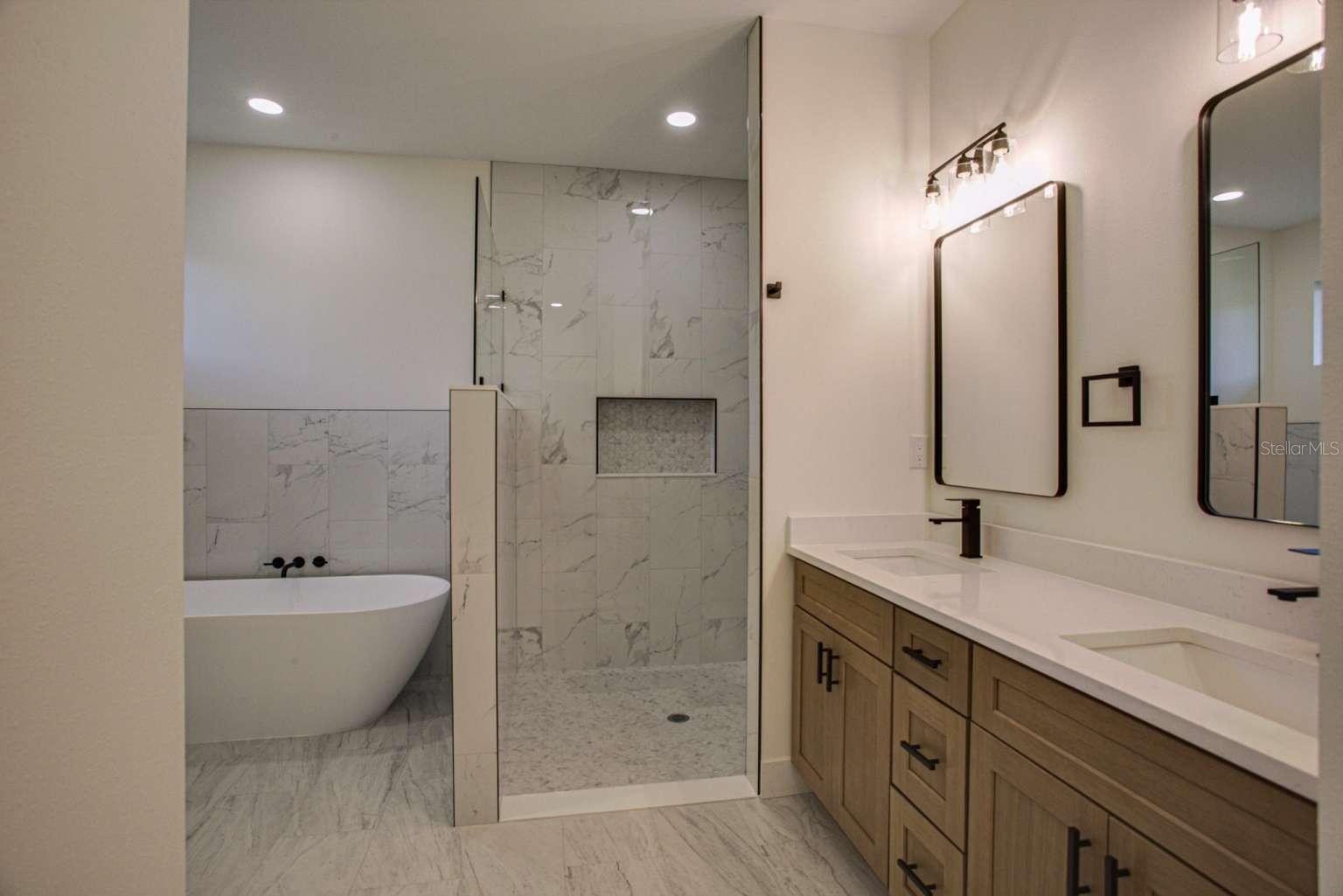 5752 SHAFFER AVE — photo 25