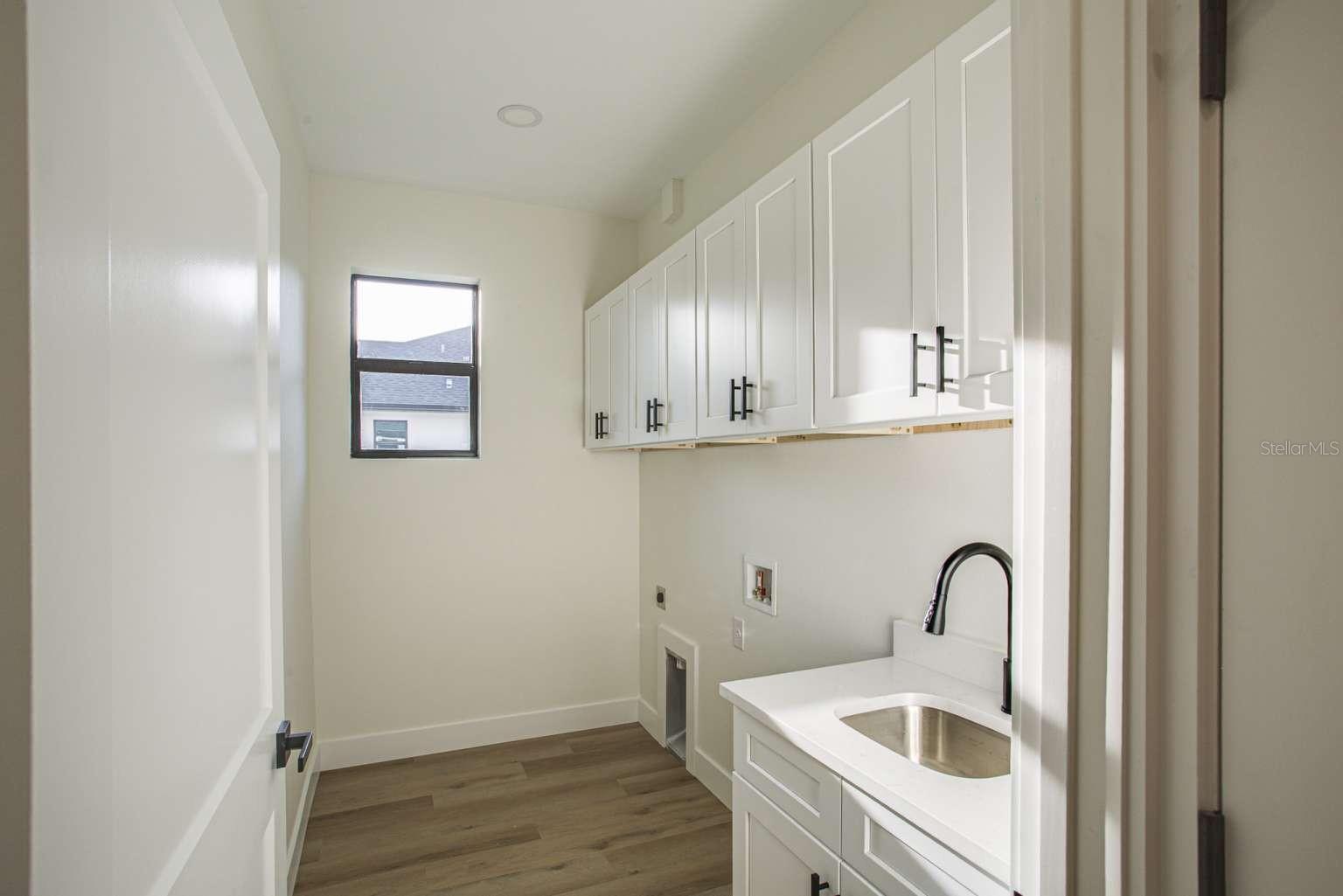 5752 SHAFFER AVE — photo 14