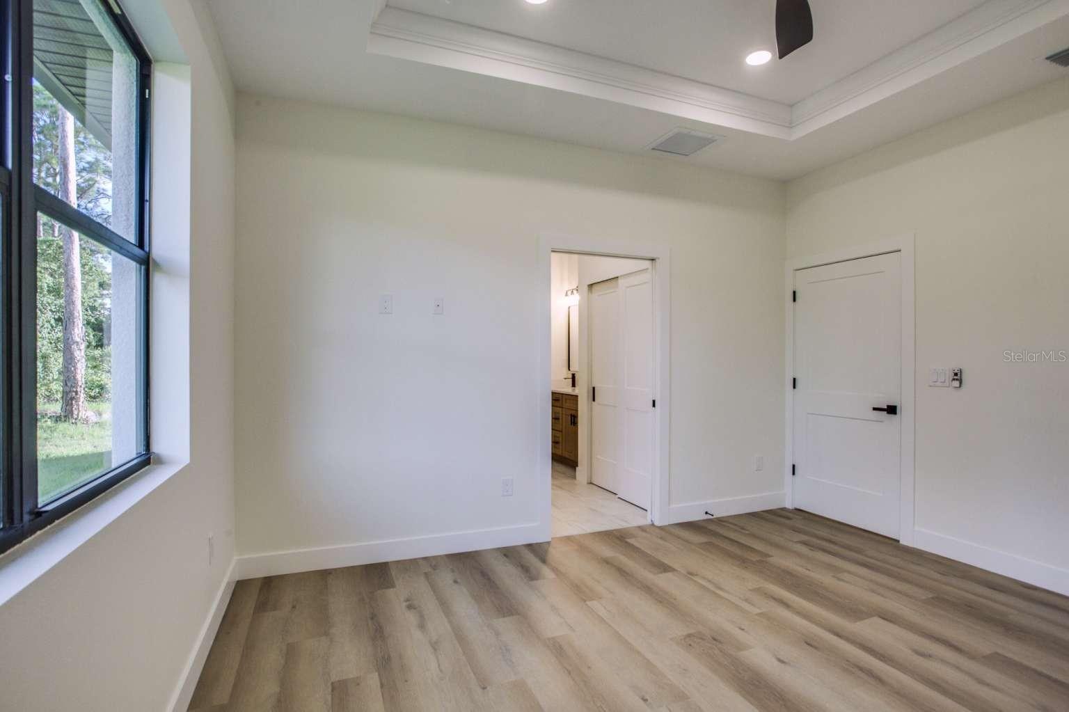 5752 SHAFFER AVE — photo 22