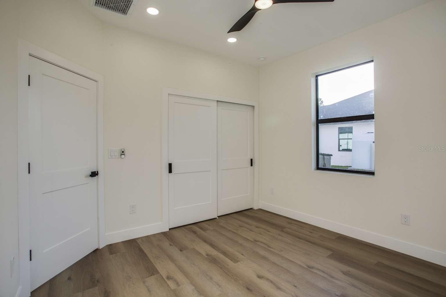 5752 SHAFFER AVE — photo 29