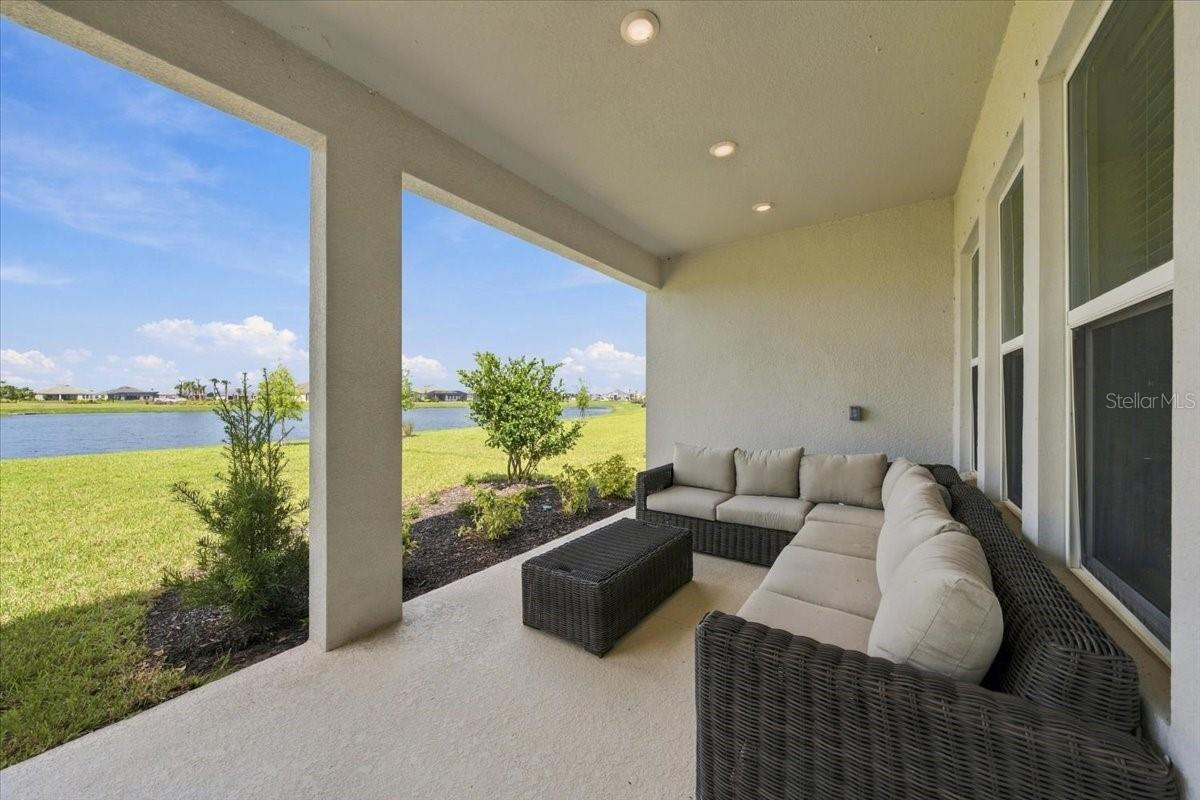 13705 IONA AVE — photo 39